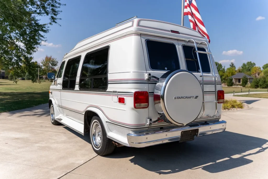 1991 GMC Vandura 2500 Starcraft Conversion Van